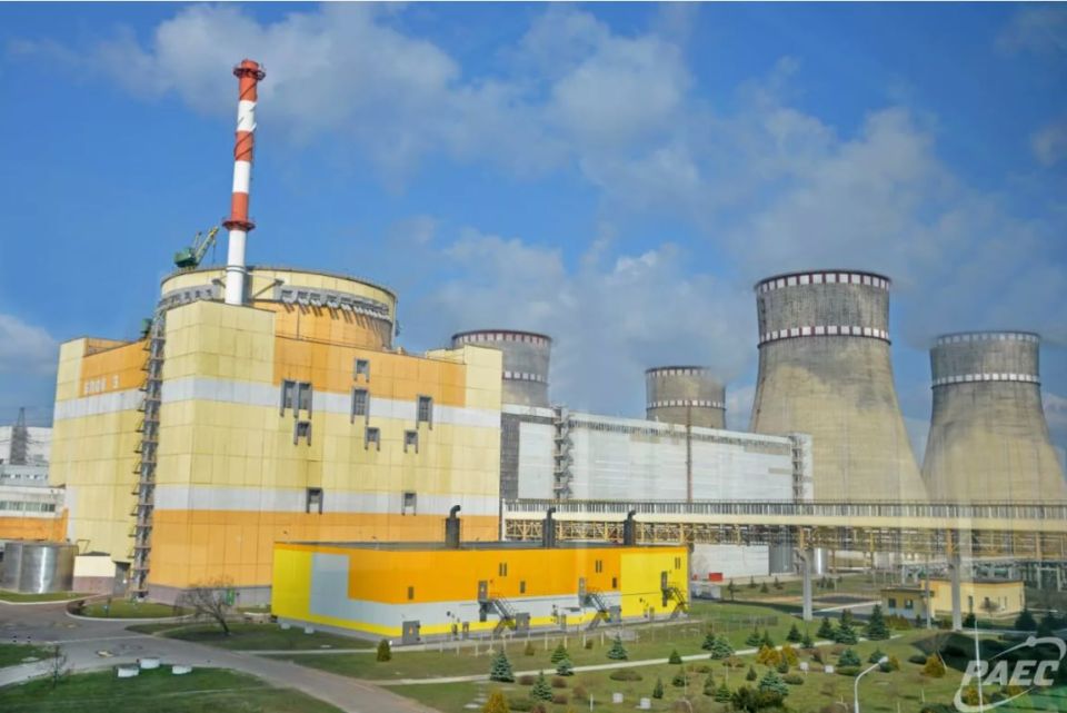 Юрий Подоляка: После вчерашнего ракетного удара АЭС Украины вновь вынуждены были приглушить свои реакторы