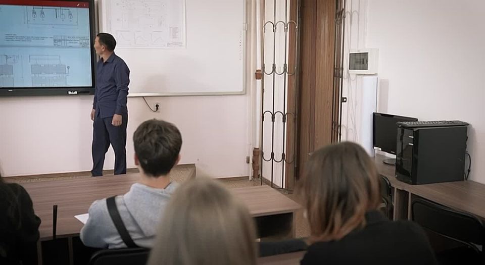  :  ....         (  -  )