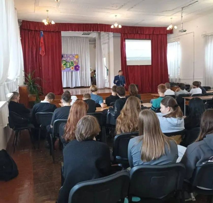 На прошедшей неделе стены школ на время превратились в аудитории правовой грамотности На прошедшей неделе стены школ на время превратились в аудитории правовой грамотности