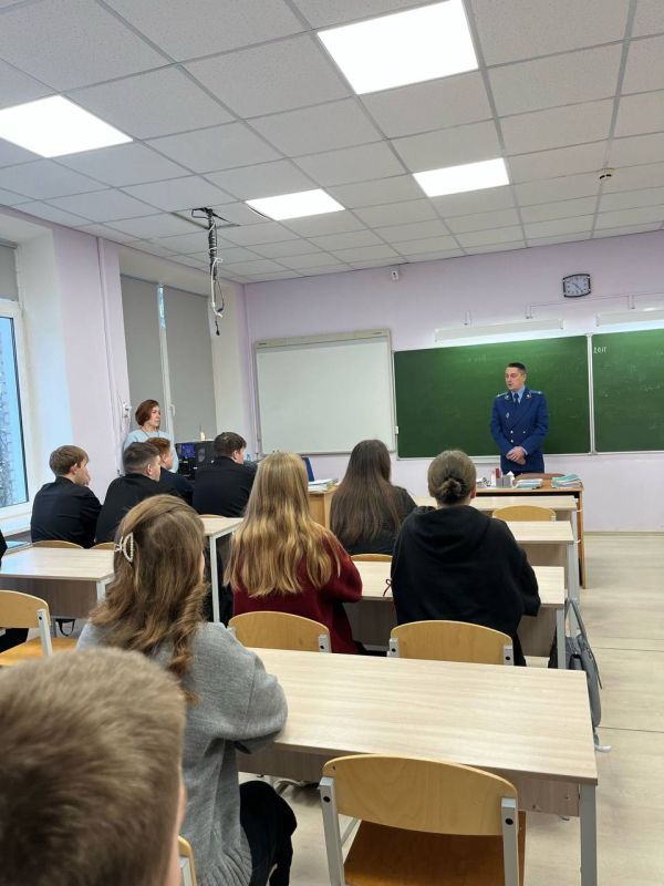 На прошедшей неделе стены школ на время превратились в аудитории правовой грамотности На прошедшей неделе стены школ на время превратились в аудитории правовой грамотности