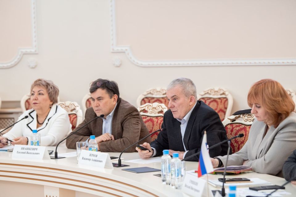 В Минобрнауки России создан Совет по вопросам деятельности частных вузов В Минобрнауки России создан Совет по вопросам деятельности частных вузов