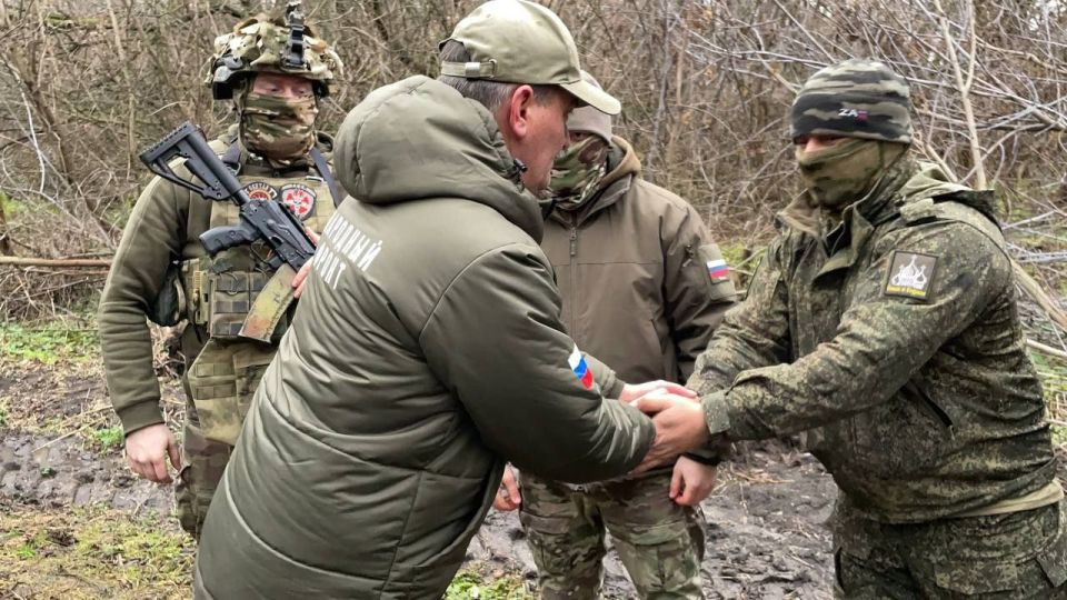 Евгений Поддубный: Уважаемые товарищи, благодаря вашей поддержке в рамках проекта Народного фронта "Все для Победы", мы закупили часть необходимого нашим десантникам-штурмовикам, выполняющим сейчас боевые задачи на одном из... Евгений Поддубный: Уважаемые товарищи, благодаря вашей поддержке в рамках проекта Народного фронта "Все для Победы", мы закупили часть необходимого нашим десантникам-штурмовикам, выполняющим сейчас боевые задачи на одном из...