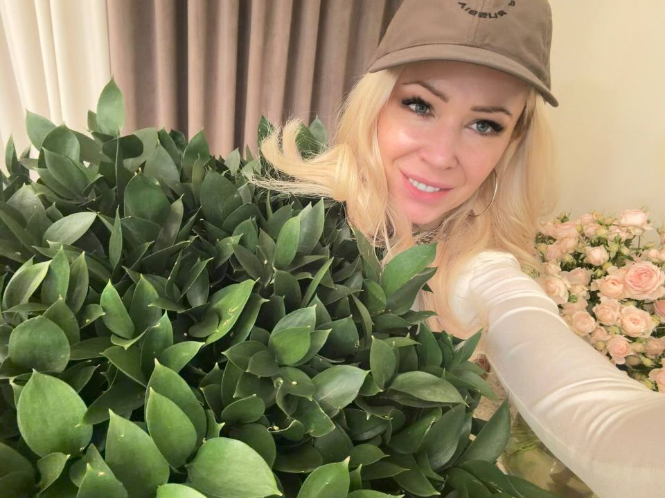 Екатерина Мизулина: Спрашивают про цветы в кружке