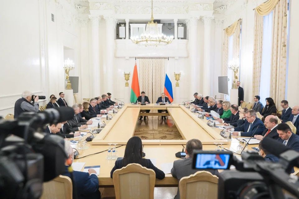 25 ноября в Москве состоялось ежегодное совместное заседание коллегий МИД России и МИД Белоруссии 25 ноября в Москве состоялось ежегодное совместное заседание коллегий МИД России и МИД Белоруссии