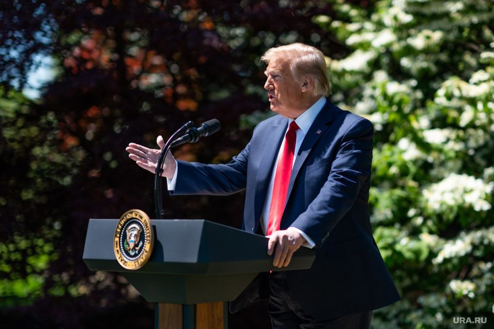 Число пунктов в мирном плане США по Украине сократилось с 28 до 22, многие из них уже согласованы, заявил Трамп во время общения с прессой на борту президентского самолета