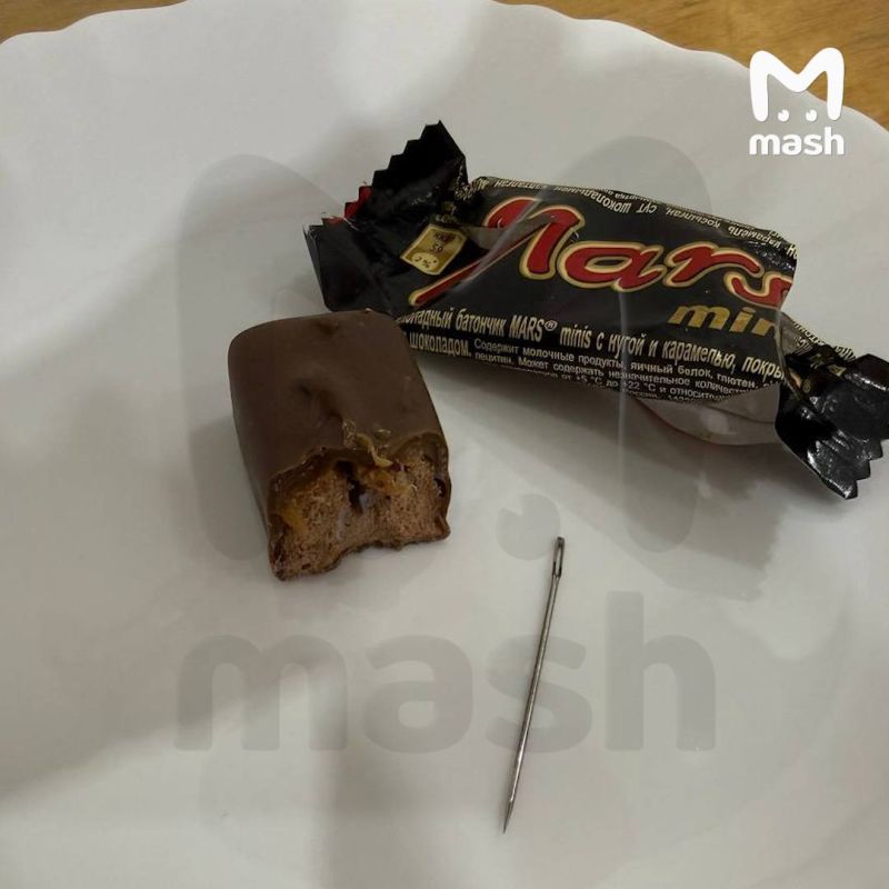 Иголку в шоколадке "Марс" размером с весь батончик чуть не проглотила десятилетняя школьница из Калуги Иголку в шоколадке "Марс" размером с весь батончик чуть не проглотила десятилетняя школьница из Калуги