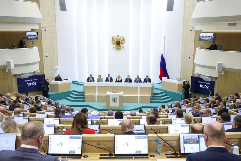 Сенаторы единогласно проголосовали за одобрение федерального бюджета на трехлетний период Сенаторы единогласно проголосовали за одобрение федерального бюджета на трехлетний период