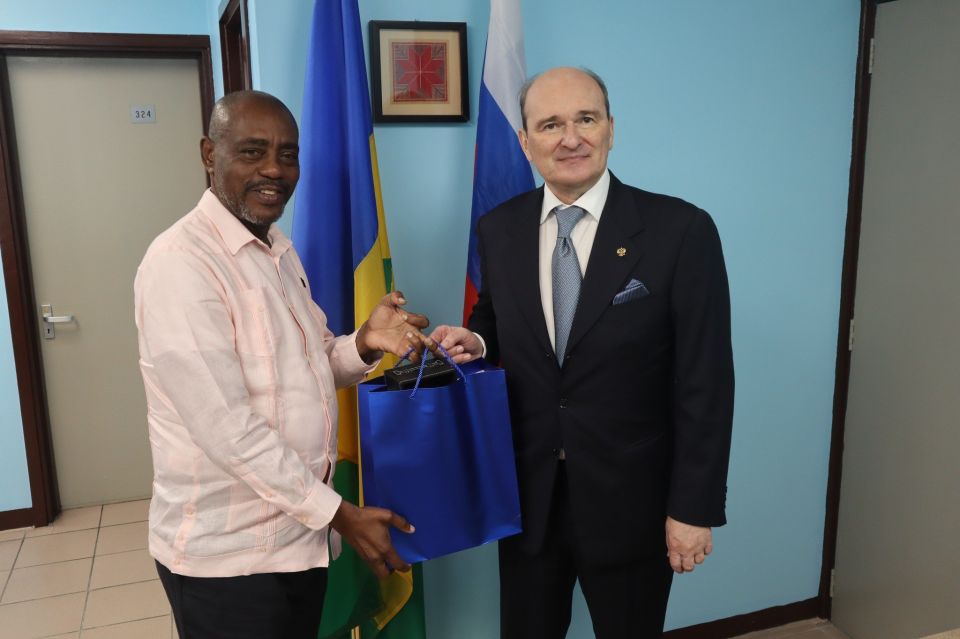 14  ..      ..    ,       -   ()  