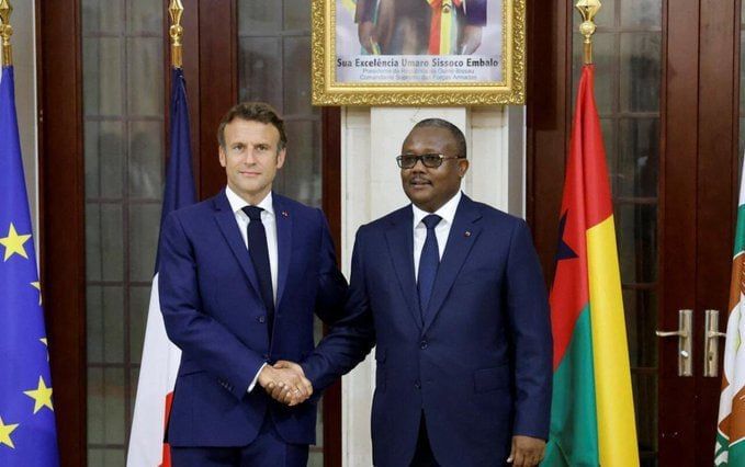 В Гвинее-Бисау (бывшая португальская колония) произошел военный переворот