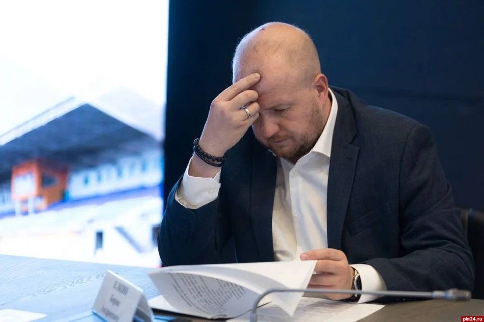 Правительство Псковской области окажет поддержку молодежному футболу Правительство Псковской области окажет поддержку молодежному футболу