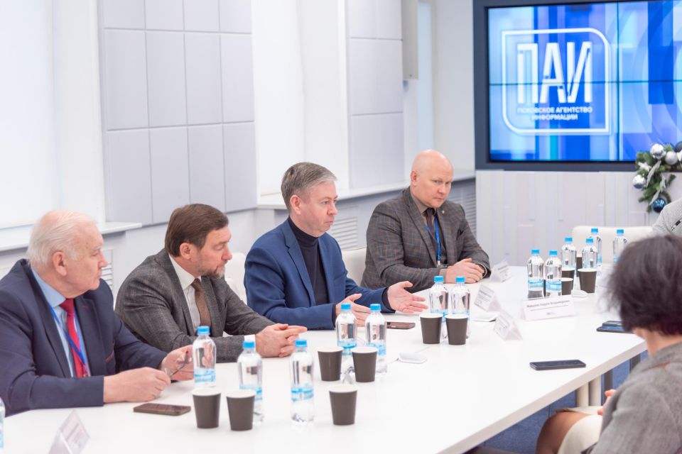 В медиацентре Псковского агентства информации сегодня важная и теплая встреча В медиацентре Псковского агентства информации сегодня важная и теплая встреча