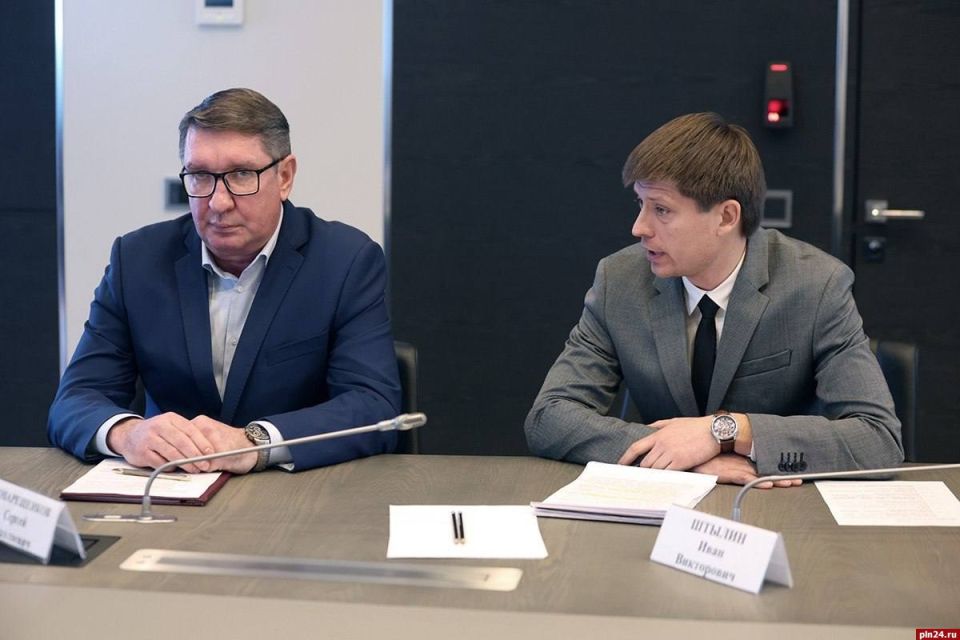 Правительство Псковской области окажет поддержку молодежному футболу Правительство Псковской области окажет поддержку молодежному футболу