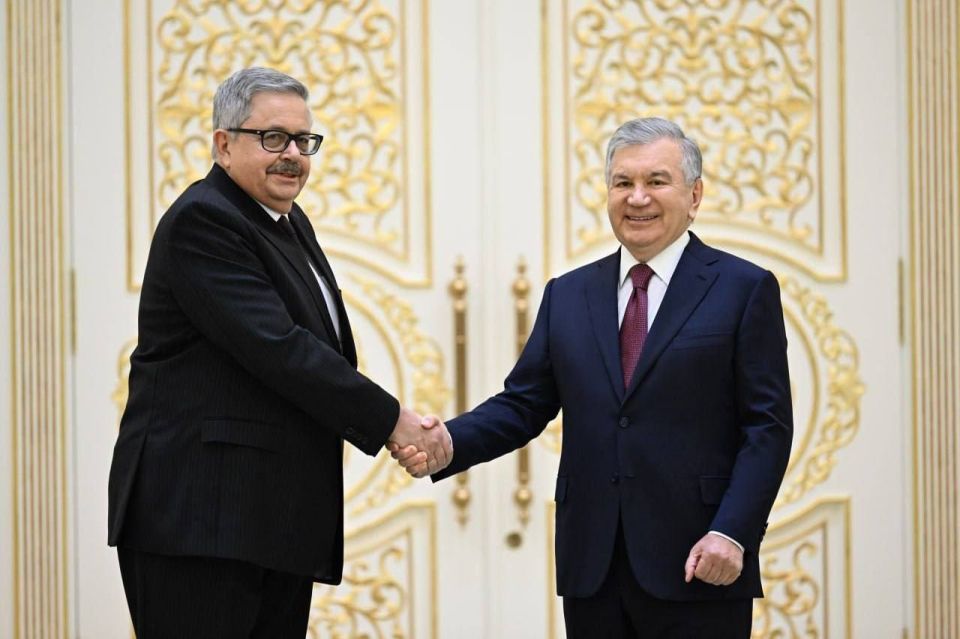 27 ноября с.г. Чрезвычайный и Полномочный Посол Российской Федерации в Республике Узбекистан А.В.Ерхов вручил верительные грамоты Президенту Республики Узбекистан Ш.М.Мирзиёеву