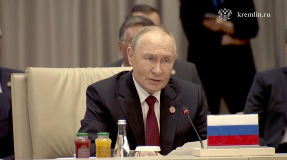 Россия предлагает запустить масштабную программу оснащения сил ОДКБ новыми российскими вооружениями, доказавшими эффективность в бою, заявил Путин на заседании членов организации в Киргизии