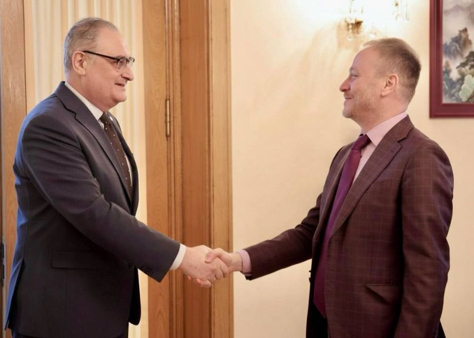 27 ноября Посол России в Китае Игорь Моргулов принял заместителя Генерального директора МИА «Россия сегодня» Дмитрия Горностаева