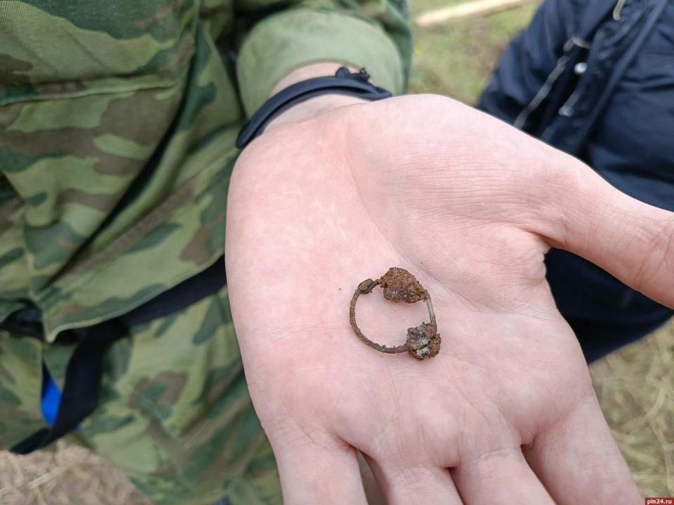 Фальшивые деньги и шумящие украшения — чем удивит археологическая выставка в Пскове