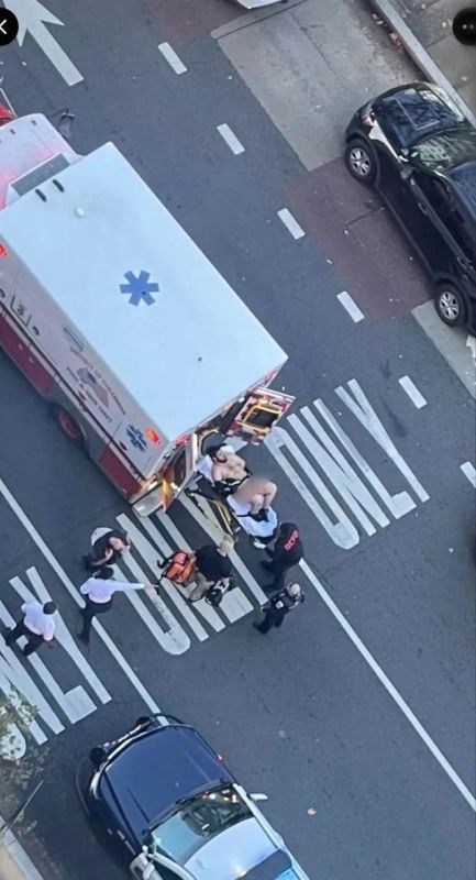 Трамп назвал актом террора и «преступлением против человечности» стрельбу в Вашингтоне, где мигрант из Афганистана расстрелял двоих бойцов нацгвардии США Трамп назвал актом террора и «преступлением против человечности» стрельбу в Вашингтоне, где мигрант из Афганистана расстрелял двоих бойцов нацгвардии США