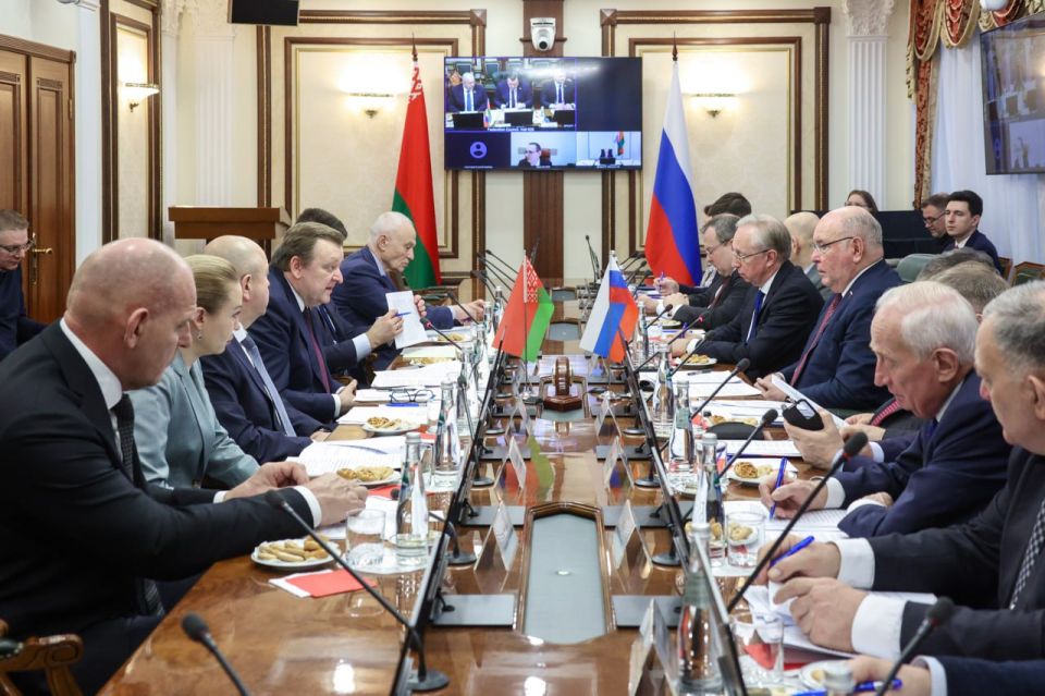 Григорий Карасин: Постоянный диалог российских и белорусских парламентариев работает на углубление двустороннего сотрудничества Григорий Карасин: Постоянный диалог российских и белорусских парламентариев работает на углубление двустороннего сотрудничества