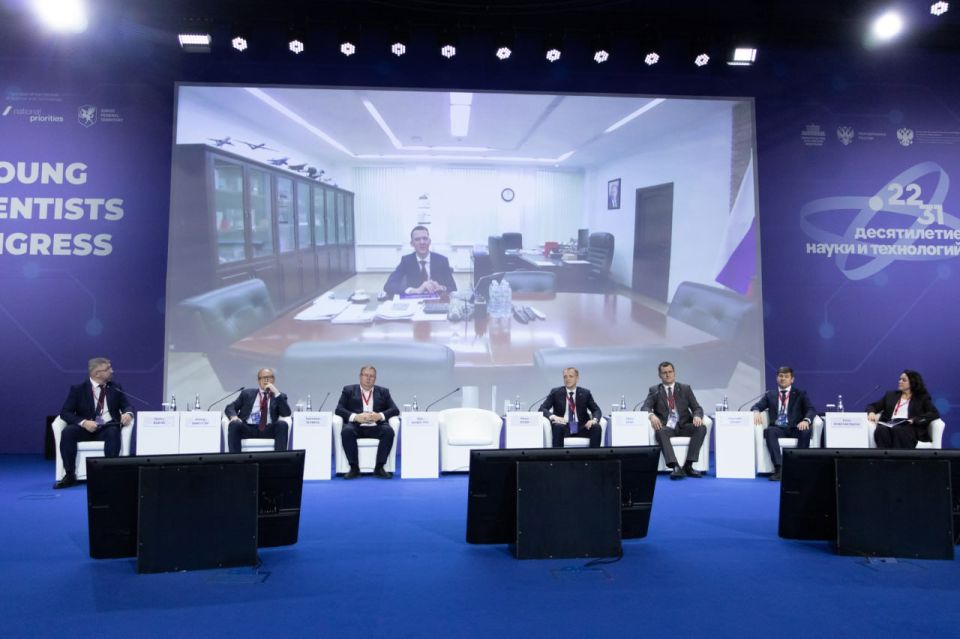 На V Конгрессе молодых ученых представили промежуточные результаты и лучшие практики пилотного проекта по созданию продуктовых программ кампусов