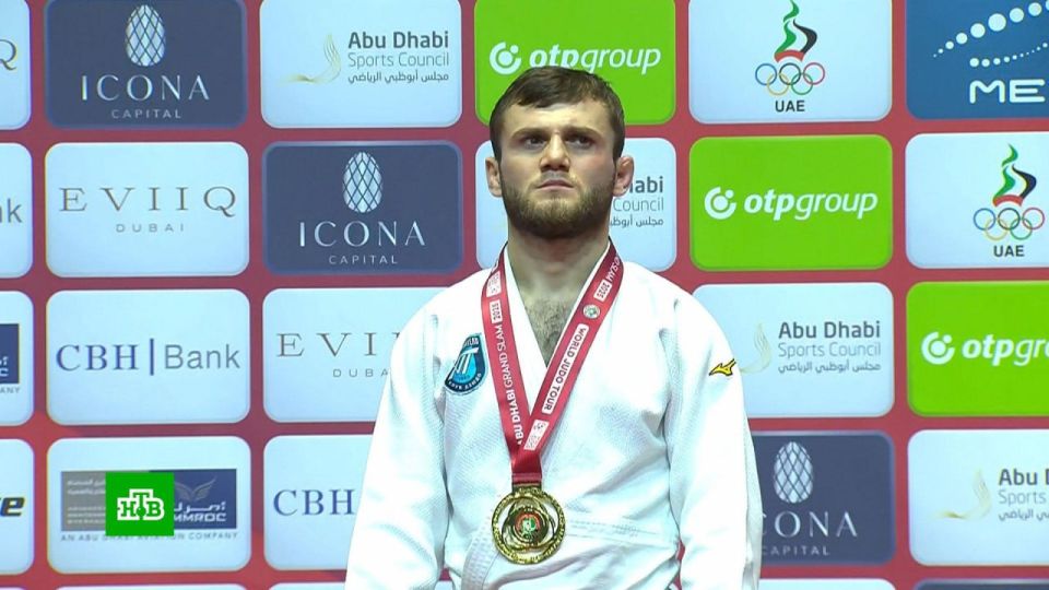 Россиянин Аюб Блиев взял золото на турнире Большого шлема по дзюдо в весовой категории до 60 кг. Соревнования прошли в Абу-Даби