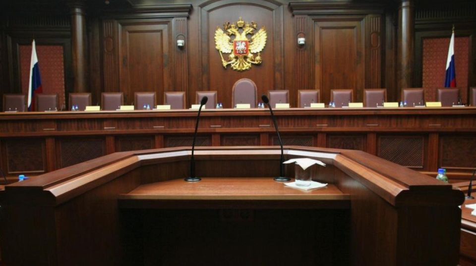 КС разрешил изымать имущество у родственников коррупционеров