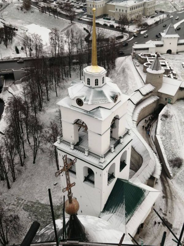 Специалисты создают проект реставрации главного купола Троицкого собора Псковского Кремля