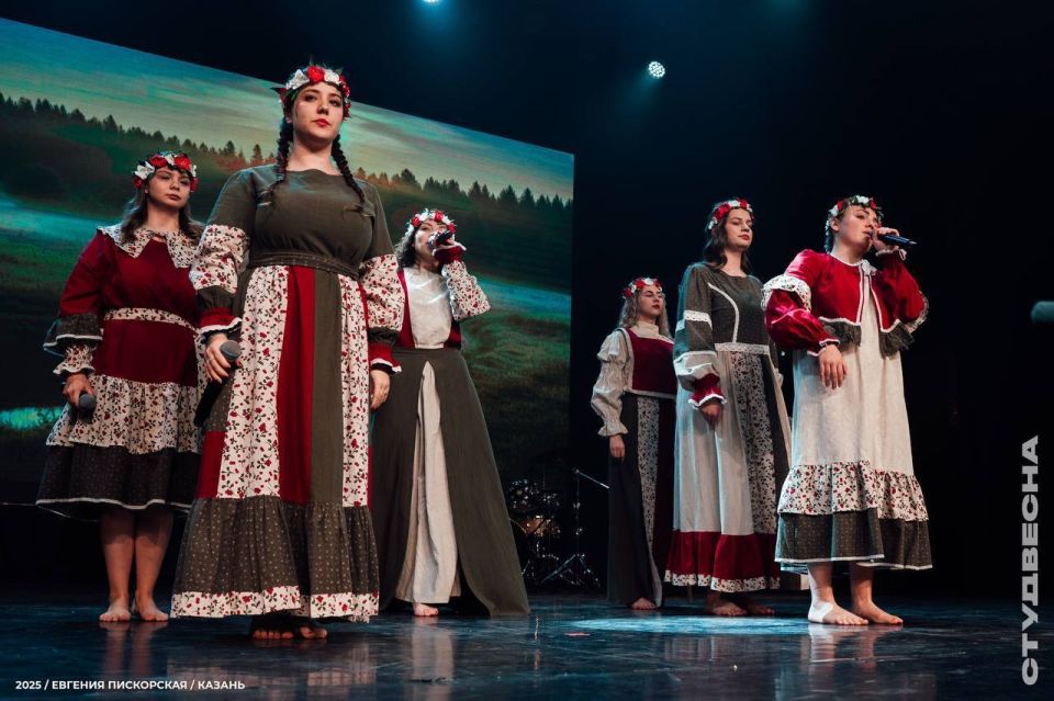 Михаил Ведерников: Два призовых места заняли представители псковской делегации на XXXIII Всероссийском фестивале «Российская студенческая весна» Михаил Ведерников: Два призовых места заняли представители псковской делегации на XXXIII Всероссийском фестивале «Российская студенческая весна»