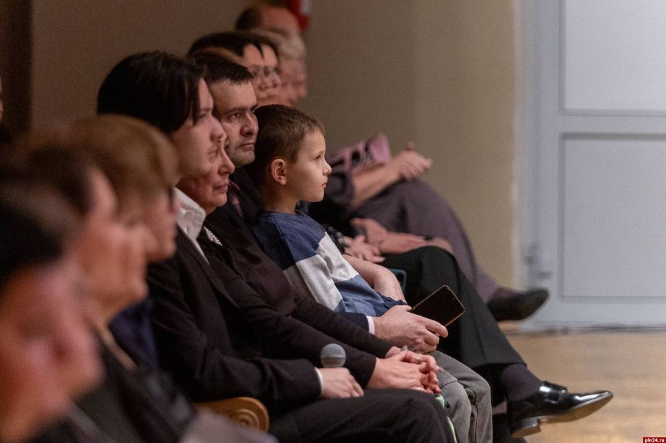 Концерт к 65-летию музыкального училища Концерт к 65-летию музыкального училища