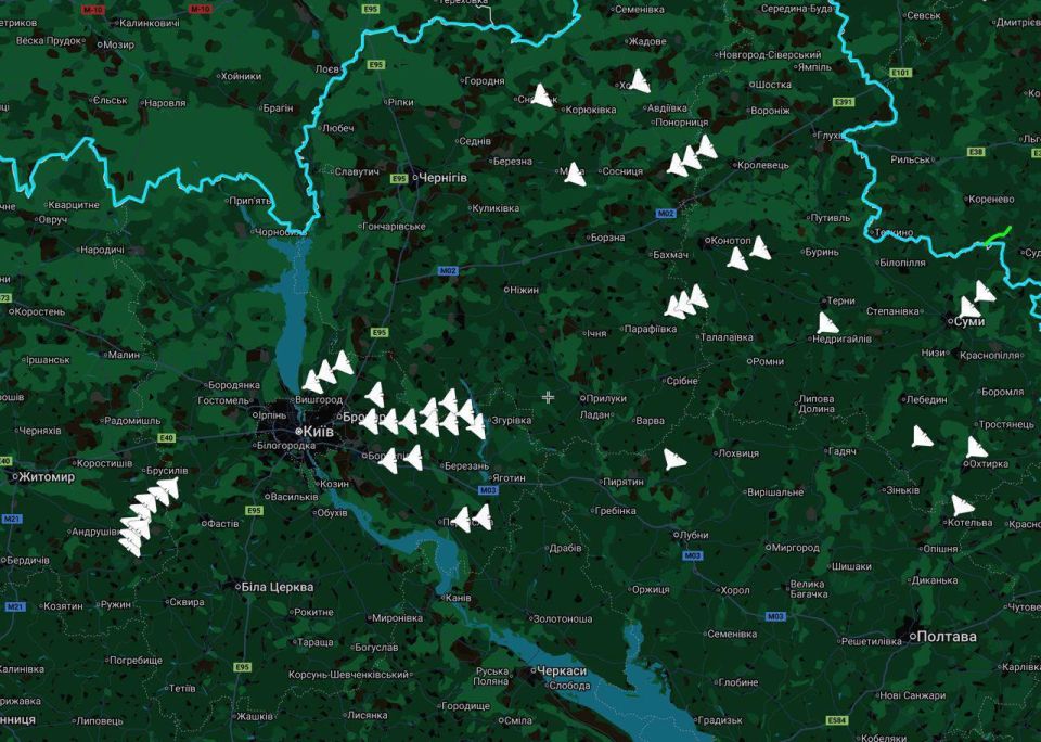 ВС РФ снова наносят удары по объектам энергетики в Киеве