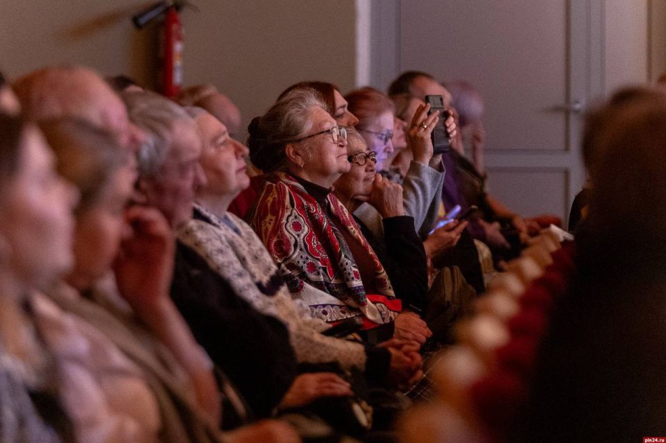 Концерт к 65-летию музыкального училища Концерт к 65-летию музыкального училища