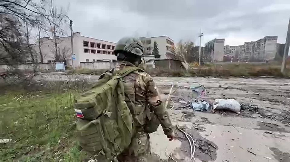 Очередные кадры из Красноармейска: помощь мирным жителям