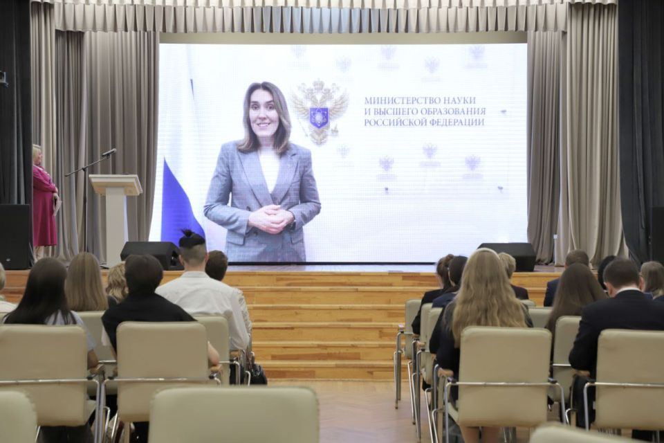 Завершилась серия окружных семинаров-совещаний «Семья – опора современного общества»