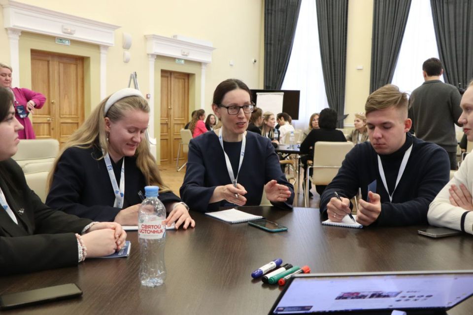 Завершилась серия окружных семинаров-совещаний «Семья – опора современного общества» Завершилась серия окружных семинаров-совещаний «Семья – опора современного общества»