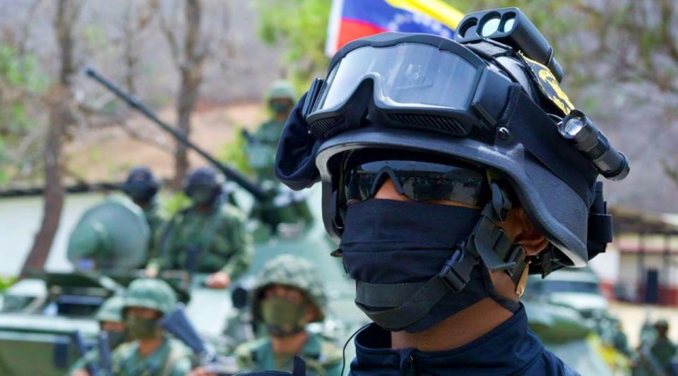 Юрий Котенок: The Wall Street Journal со ссылкой на собственные источники заявляет, что телефонный разговор между Трампом и Мадуро действительно имел место, но обсуждалась на нем не будущая личная встреча, а ...уход Мадуро...