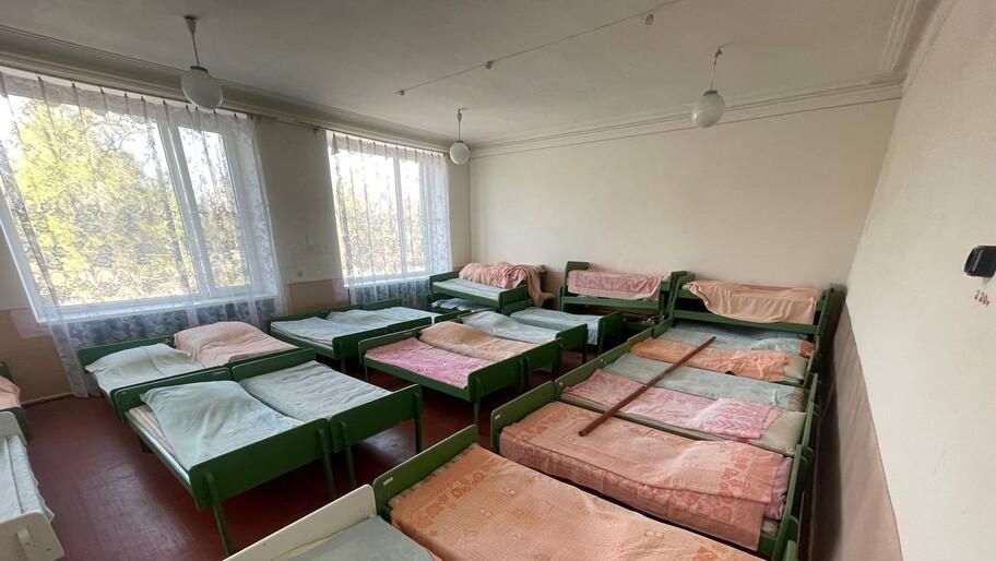 Псковская область в рамках шефской помощи отремонтирует детский сад в Воскресенке Ивановского округа и пробурит скважину для решения вопроса водоснабжения, сообщил глава округа Алексей Маленкин