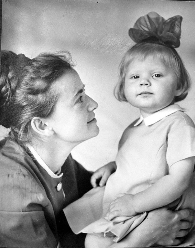 Юрий Котенок: Сегодня в России в отмечается День матери