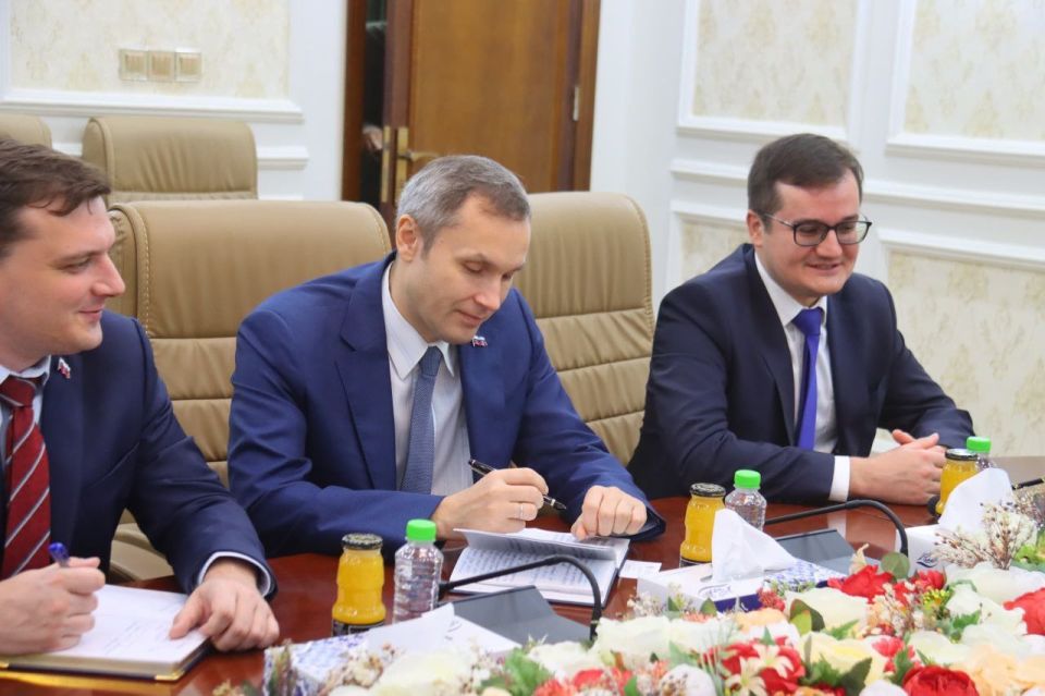 29            ..      - .-