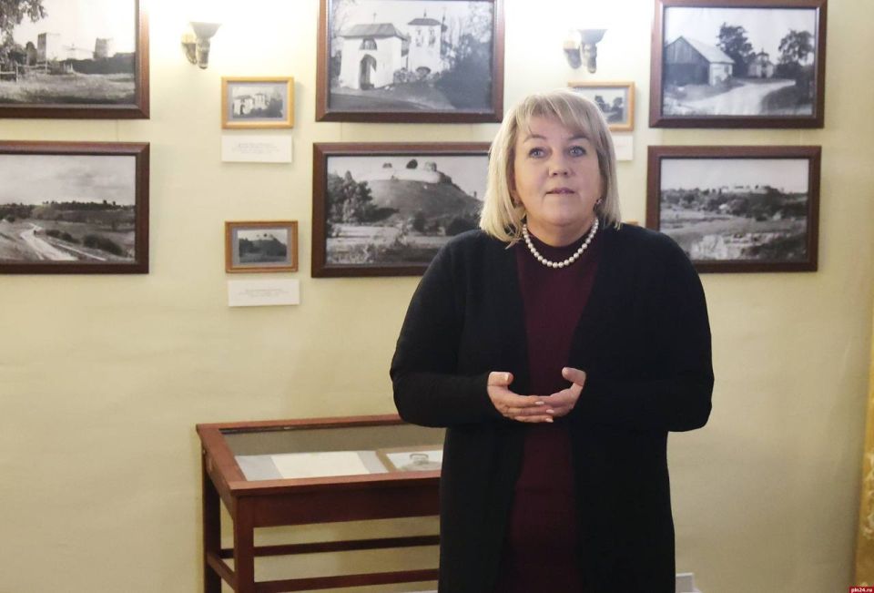 Выставка «Хранитель времени» открылась в Изборске Выставка «Хранитель времени» открылась в Изборске