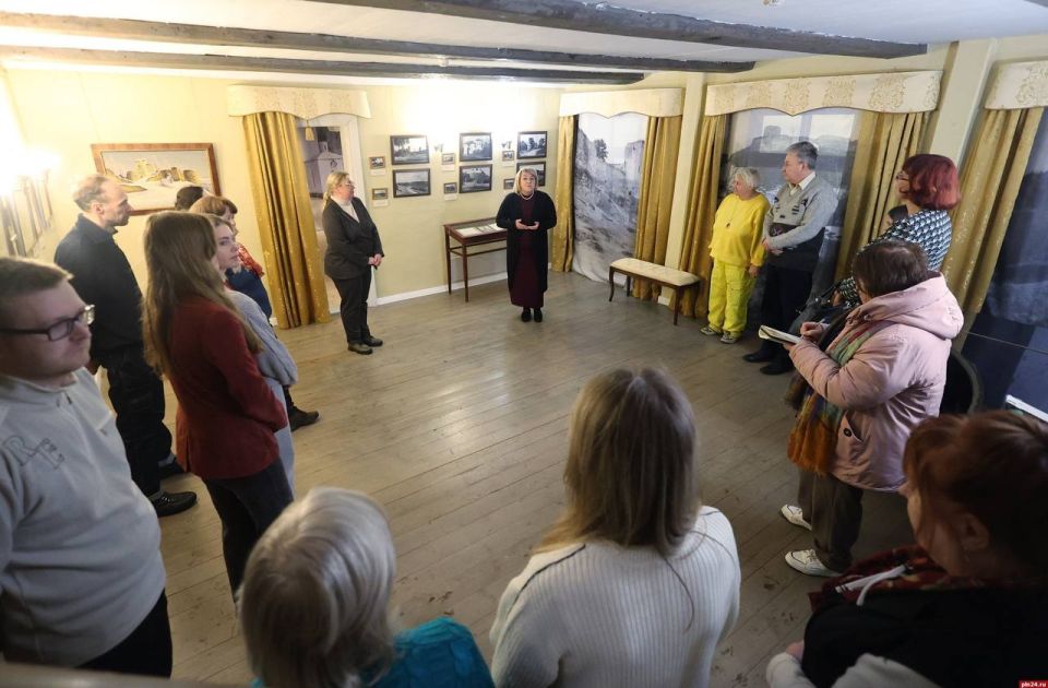 Выставка «Хранитель времени» открылась в Изборске Выставка «Хранитель времени» открылась в Изборске