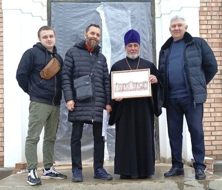 В Великих Луках достраивают храм Успения Пресвятой Богородицы - обсуждается уникальный проект иконостаса