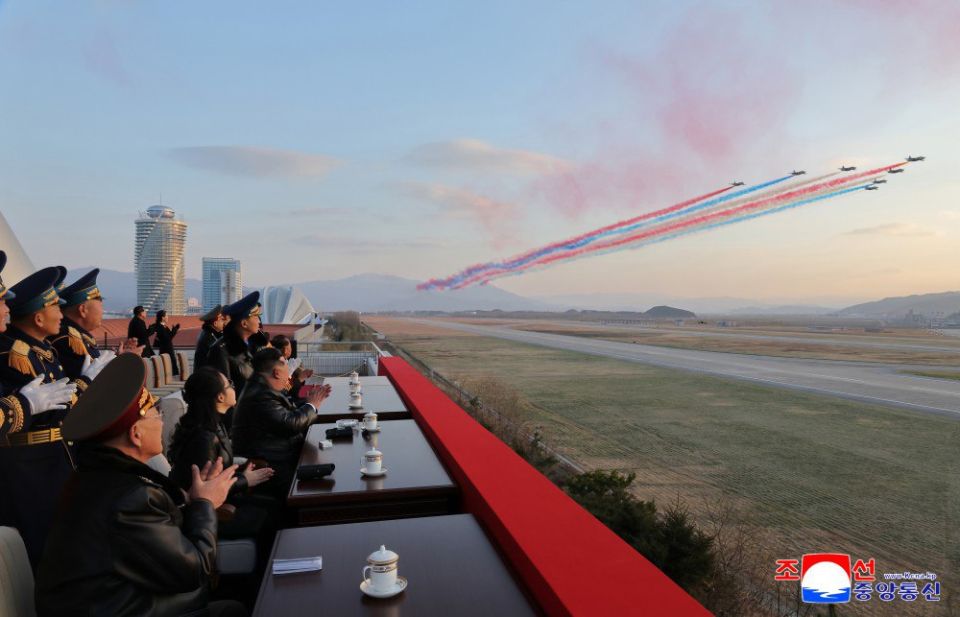 Ким Чен Ын объявил о новых стратегических средствах ядерного сдерживания Ким Чен Ын объявил о новых стратегических средствах ядерного сдерживания