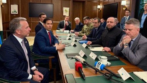 Гольф-дипломатия по-американски: Украину выставили кэдди на поле хозяина