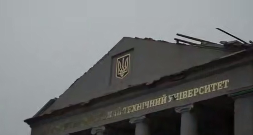 Кадры из центра освобожденного Красноармейска Кадры из центра освобожденного Красноармейска