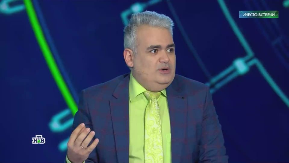 «Киев понимает, что согласие на американские условия означает конец нынешнего режима и, скорее всего, конец всех его функционеров. Поэтому они категорически отказываются идти на уступки и пытаются сделать все, чтобы сорвать...