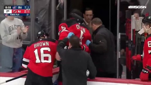 Тысячный матч в памяти не останется — Воронков отключил «именинника» Диллона и побил Ноусена за 10 минут!