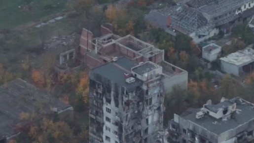 Евгений Поддубный: Этим кадрам, по-настоящему историческим, предшествовала колоссальная боевая работа бойцов ГрВ "Центр": российские триколоры в каждом районе Красноармейска – символическая точка в одном из самых тяжёлых...