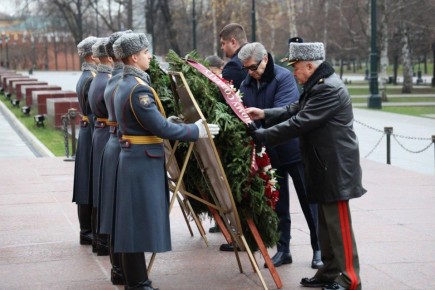 Бессмертный полк России почтил память Неизвестных Солдат