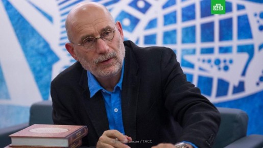 Суд в Москве заочно приговорил писателя Бориса Акунина* к 1 году колонии за нарушение закона об иноагентах