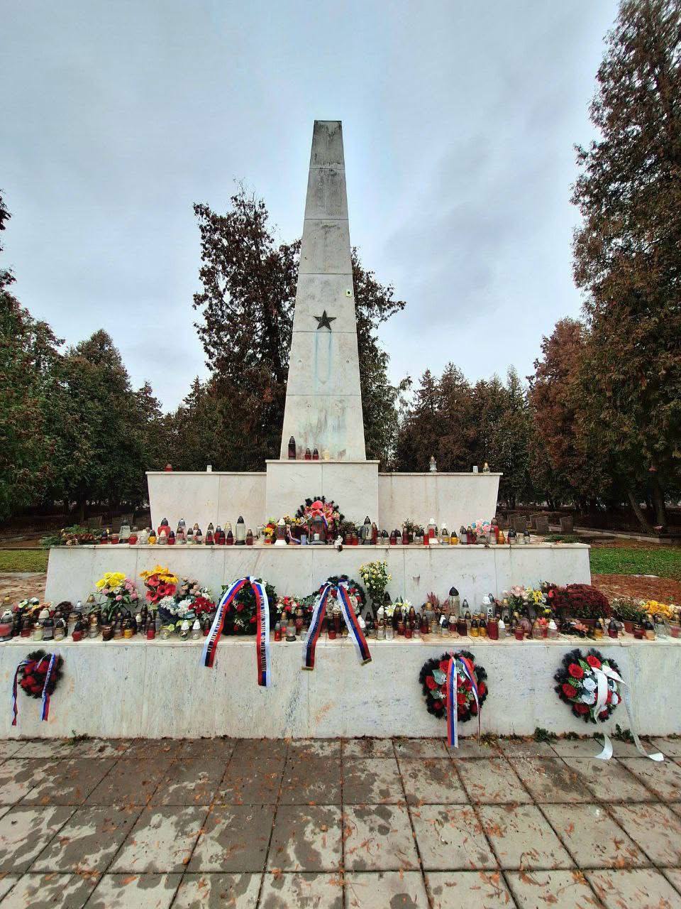 «Не забудем никогда». Ко Дню Неизвестного солдата 3 декабря в России отмечается День Неизвестного солдата в память о российских и советских воинах, погибших в боевых действиях на территории страны и за ее пределами «Не забудем никогда». Ко Дню Неизвестного солдата 3 декабря в России отмечается День Неизвестного солдата в память о российских и советских воинах, погибших в боевых действиях на территории страны и за ее пределами