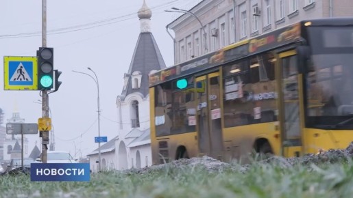 Все большее количество светофоров в Пскове оборудуются специальными кнопками для пешеходов